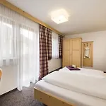 Salzburgerhof Hotel