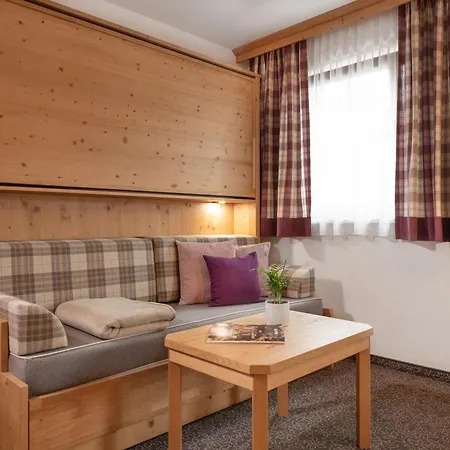 Salzburgerhof 호텔 3*